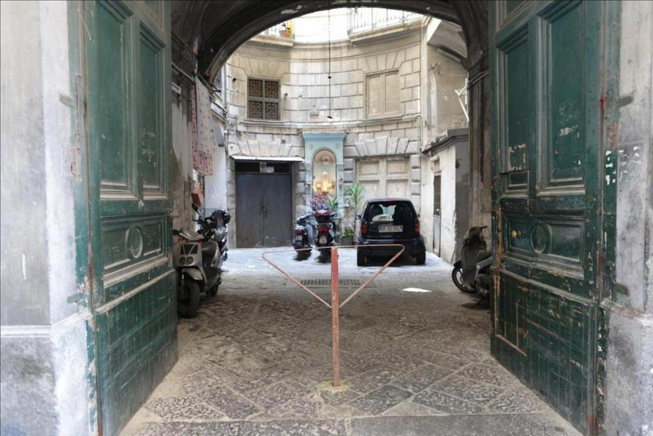 Plebiscito * Naples
